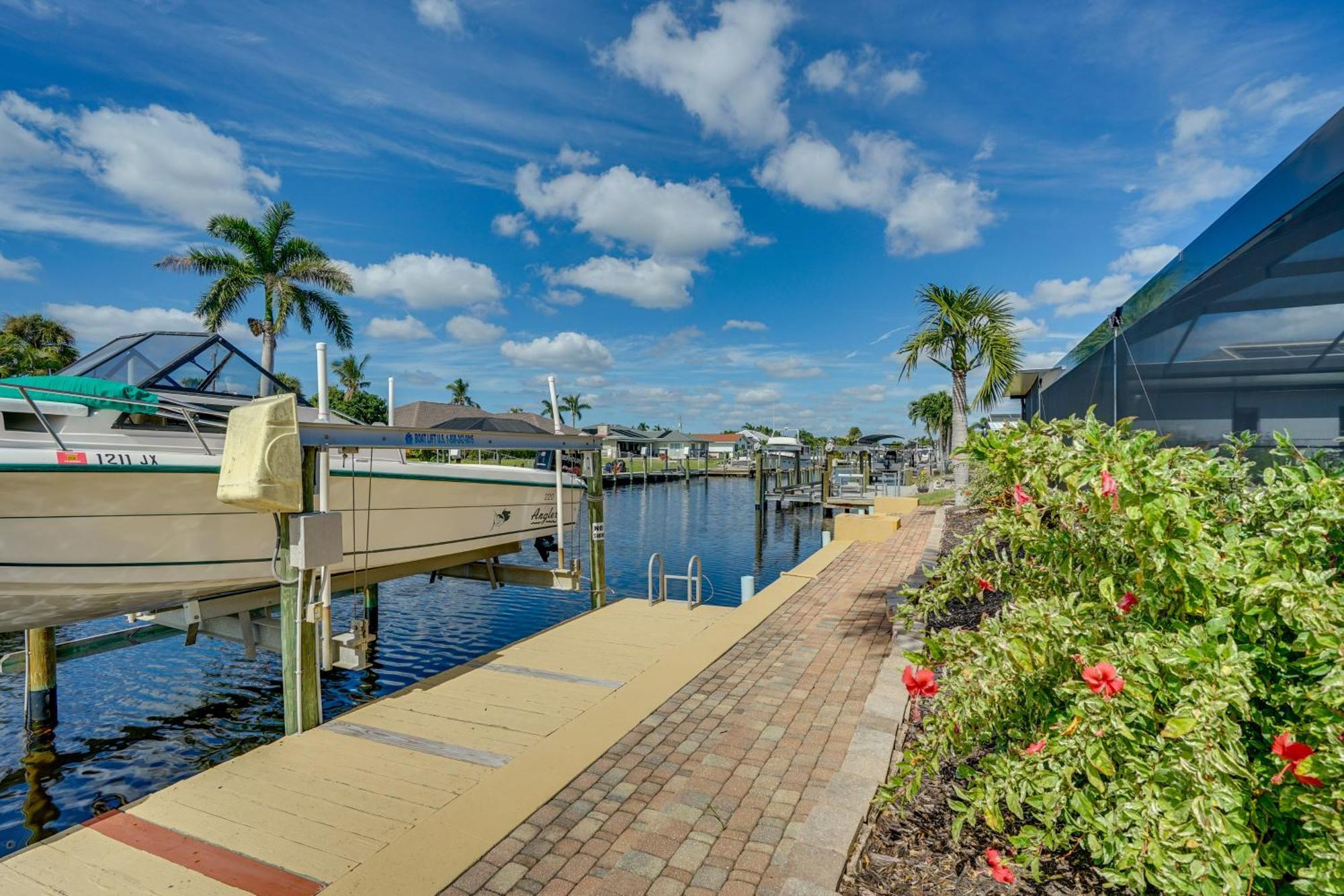 Beachy Cape Coral Home - Swim, Fish, Boat! Exteriör bild